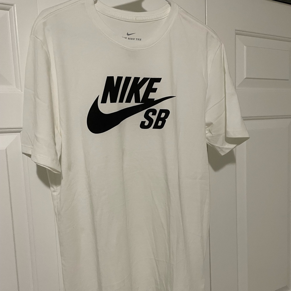Nike SB Dri-Fit White T-Shirt Icon Logo Size Large